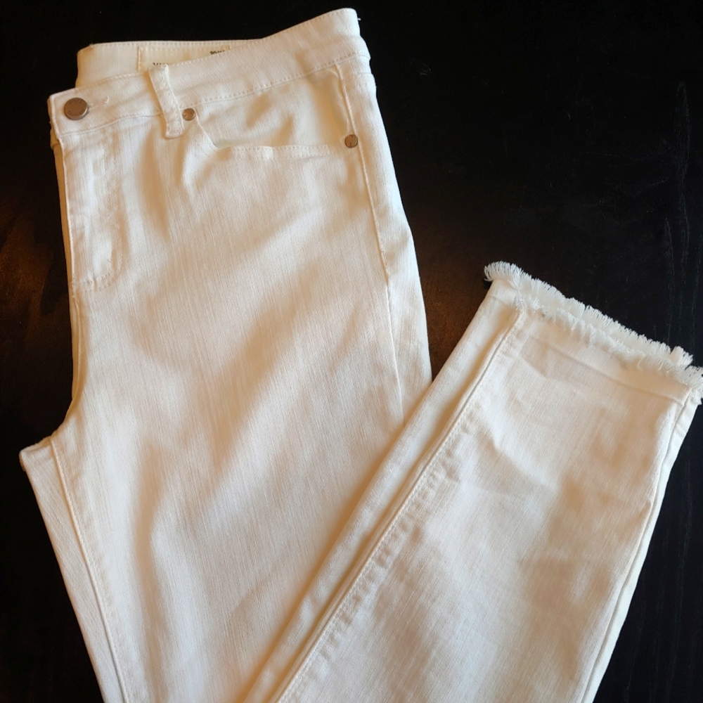 Vince Camuto white stretch jeans size 30/10